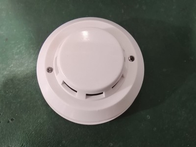 12V24V高档有线烟感探头有线烟雾探测光电式联网烟感报警器9-35V图2