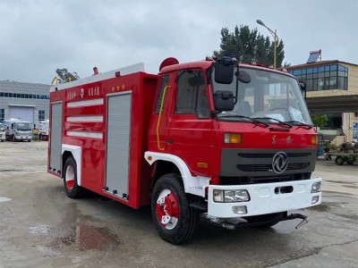东风多利卡D9双排座水罐消防车 5吨 6吨 7吨救火车国六排放
