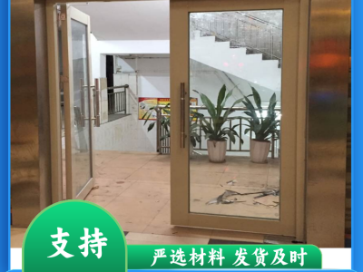 安装 平开防火玻璃门 表面静电喷涂不易生锈 适用于疏散通道图4