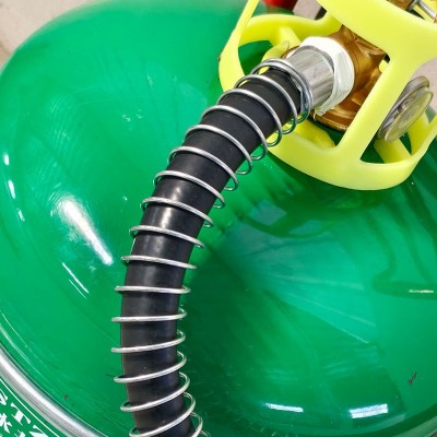 中岳水基灭火器家用3L店用商用6L9升2升手提式泡沫型车载灭油电火