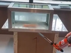 纳米灭火贴适合密闭空间灭火，适合移动设备小空间，无法安装常规灭火器的设备灭火